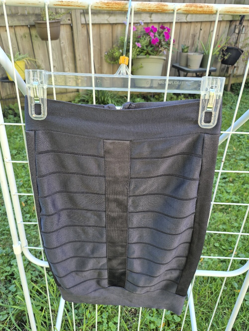 French Connection Charcoal Black Textured Pencil Skirt